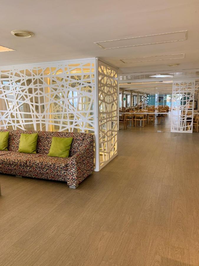 Hotel Voramar Кала-Мільор Екстер'єр фото