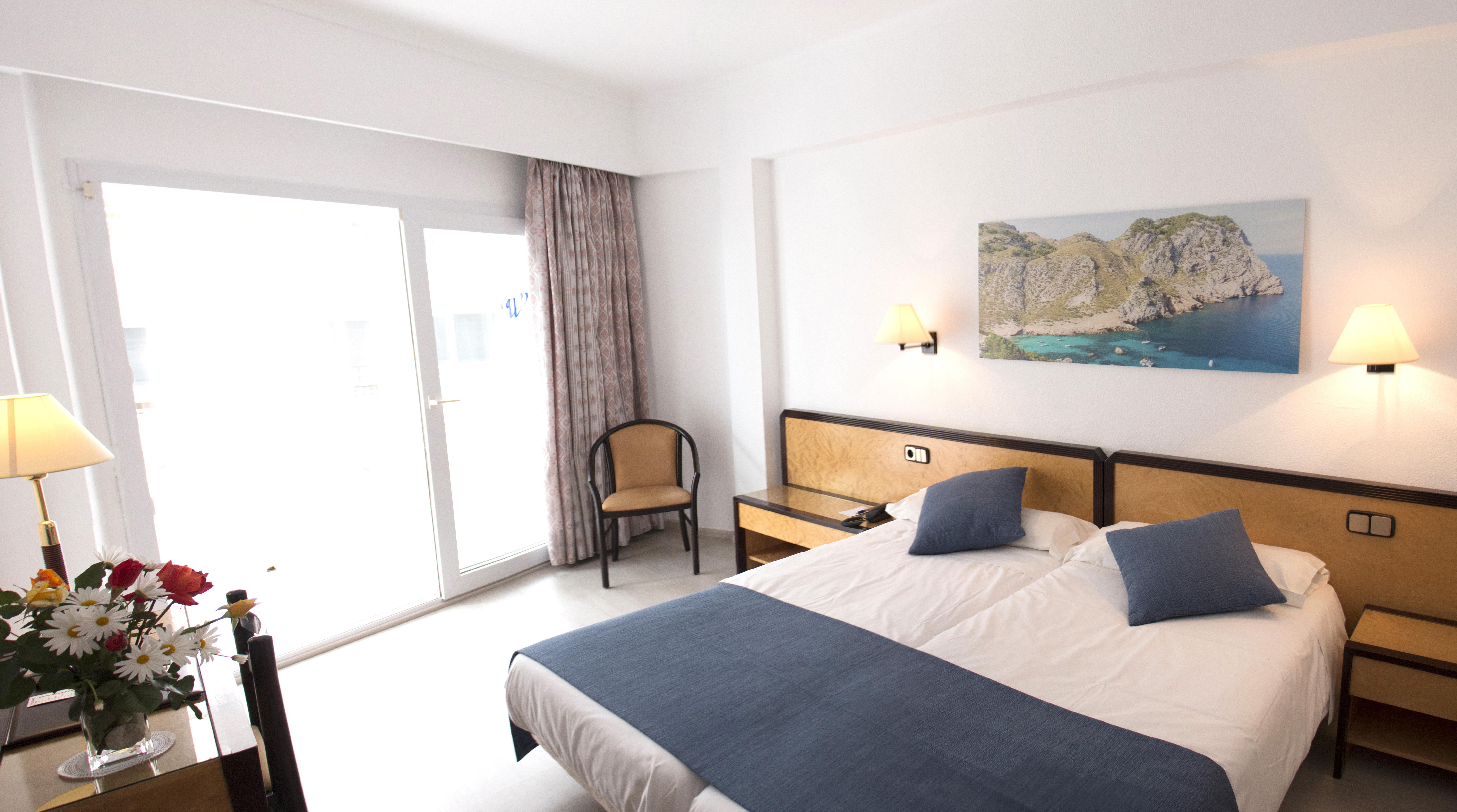 Hotel Voramar Кала-Мільор Екстер'єр фото