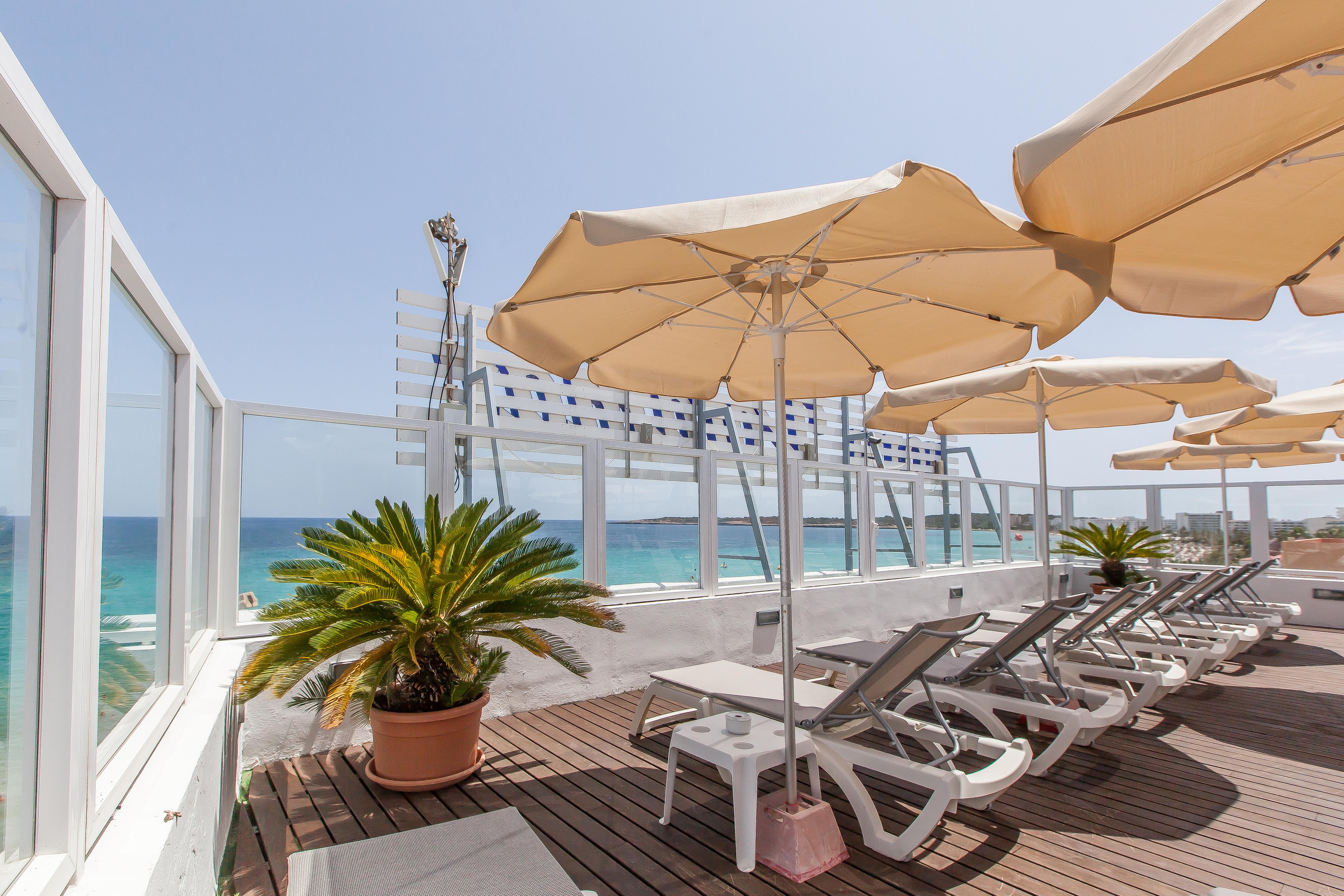 Hotel Voramar Кала-Мільор Екстер'єр фото