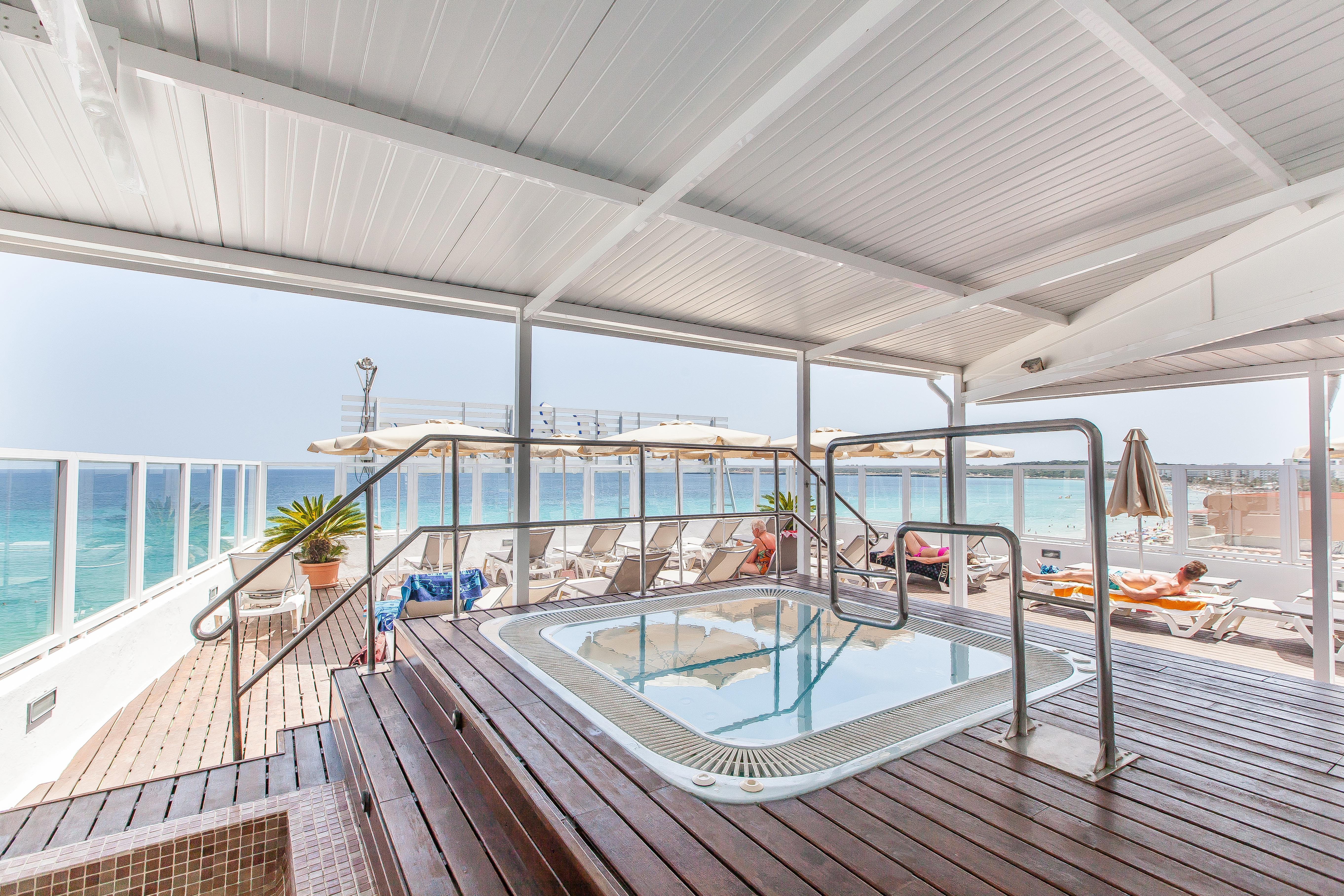 Hotel Voramar Кала-Мільор Екстер'єр фото